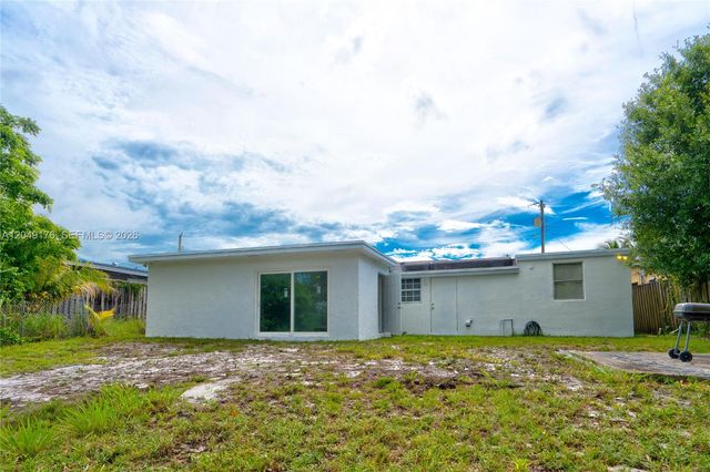 649 NW 24th Avenue, Fort Lauderdale, FL 33311