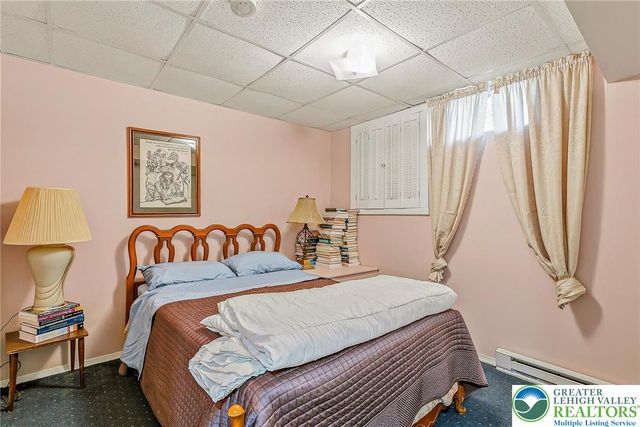 2560 Country Top Trail, Bethlehem City, PA 18020