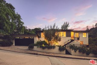 7218 La Presa Drive, Los Angeles, CA 90068