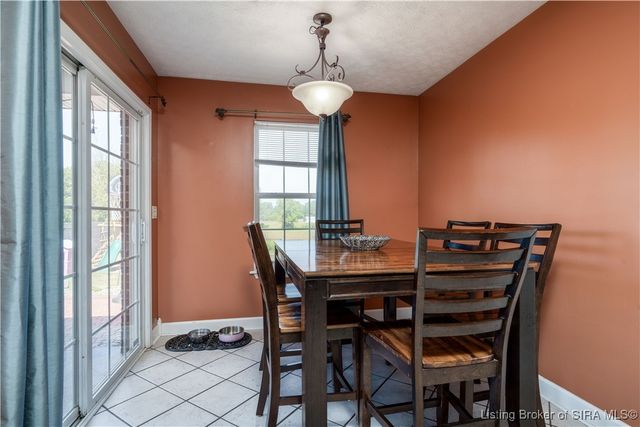 1704 Sterling Oaks Drive, Sellersburg, IN 47172