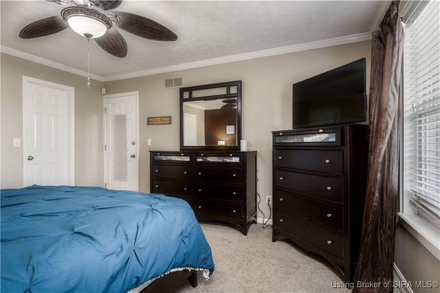 1704 Sterling Oaks Drive, Sellersburg, IN 47172