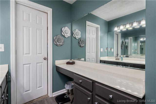 1704 Sterling Oaks Drive, Sellersburg, IN 47172