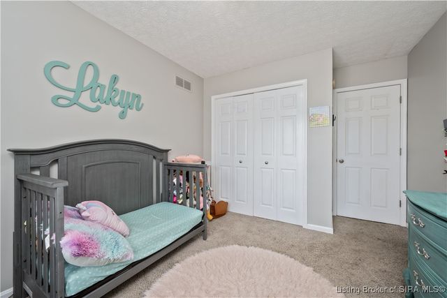 1704 Sterling Oaks Drive, Sellersburg, IN 47172