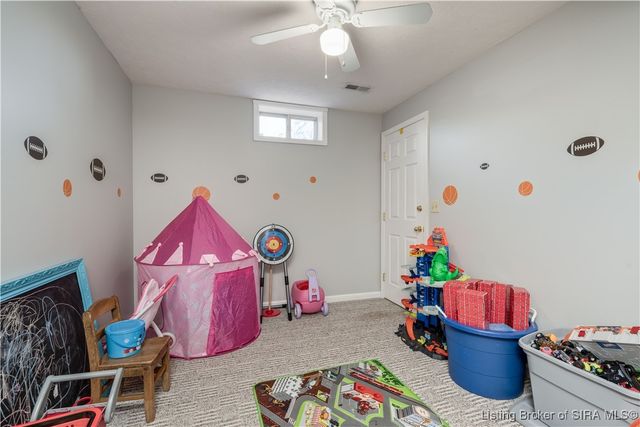 1704 Sterling Oaks Drive, Sellersburg, IN 47172