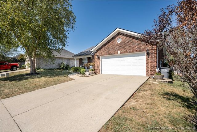 1704 Sterling Oaks Drive, Sellersburg, IN 47172