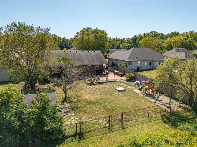 1704 Sterling Oaks Drive, Sellersburg, IN 47172