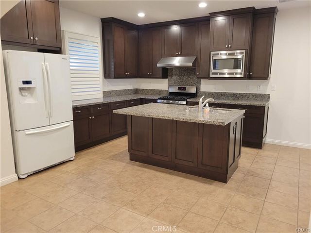 89 Strawberry, Irvine, CA 92620