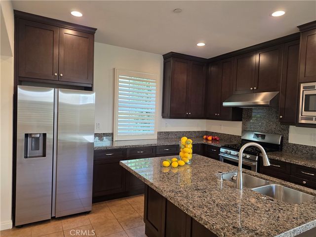 89 Strawberry, Irvine, CA 92620