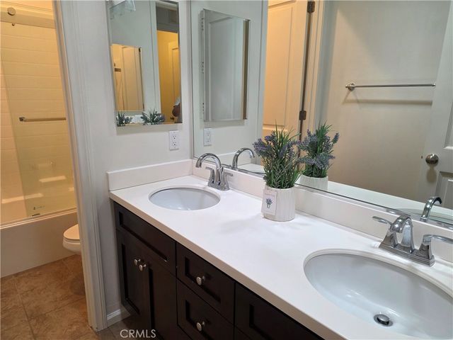 89 Strawberry, Irvine, CA 92620