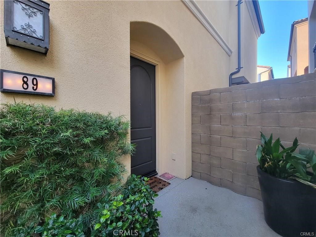 89 Strawberry, Irvine, CA 92620