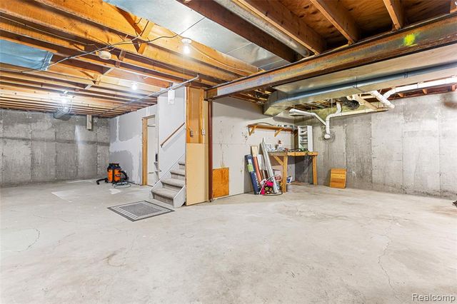 3322 Royal Boulevard, Commerce Twp, MI 48382