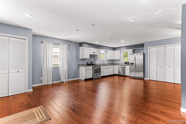 3322 Royal Boulevard, Commerce Twp, MI 48382