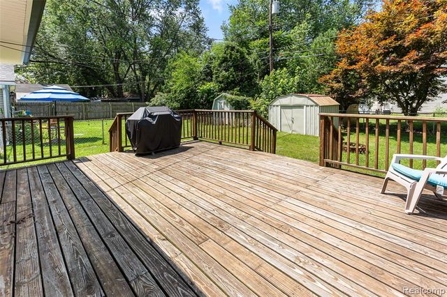 3322 Royal Boulevard, Commerce Twp, MI 48382