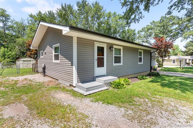 3322 Royal Boulevard, Commerce Twp, MI 48382