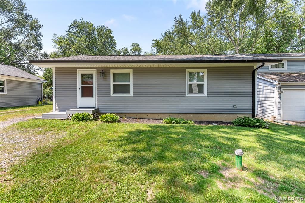 3322 Royal Boulevard, Commerce Twp, MI 48382