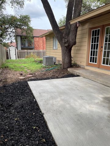 6710 Circle S RD B, Austin, TX 78745