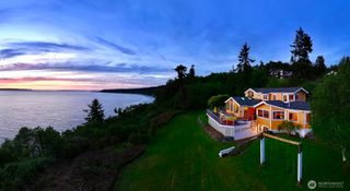 330 Susana Drive, Freeland, WA 98249