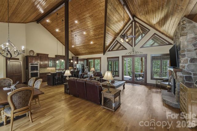 5613 Rocky Falls Lane 151, Lenoir, NC 28645