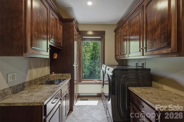 5613 Rocky Falls Lane 151, Lenoir, NC 28645