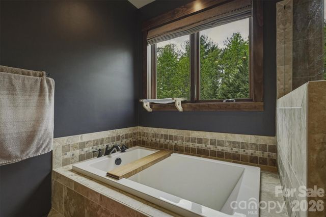 5613 Rocky Falls Lane 151, Lenoir, NC 28645