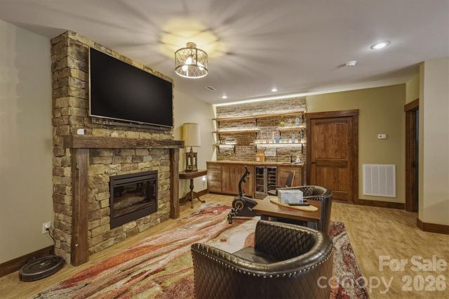 5613 Rocky Falls Lane 151, Lenoir, NC 28645