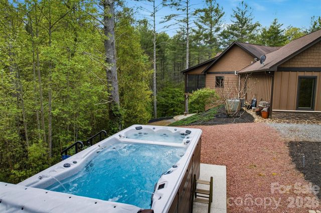 5613 Rocky Falls Lane 151, Lenoir, NC 28645