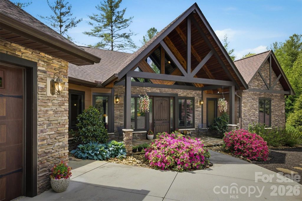 5613 Rocky Falls Lane 151, Lenoir, NC 28645