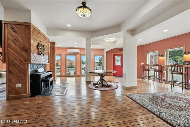 321 High St, Maryville, TN 37804