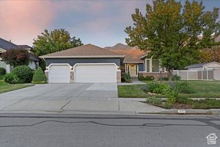 11051 S LONGDALE CIR, Sandy, UT 84092