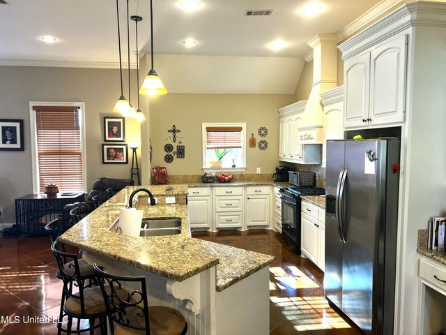 506 Orchard Brook Court, Florence, MS 39073