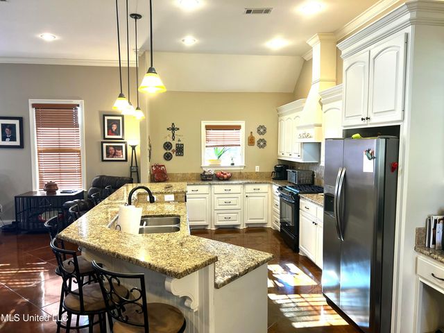 506 Orchard Brook Court, Florence, MS 39073