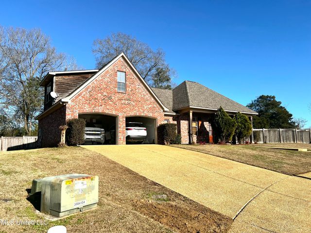 506 Orchard Brook Court, Florence, MS 39073