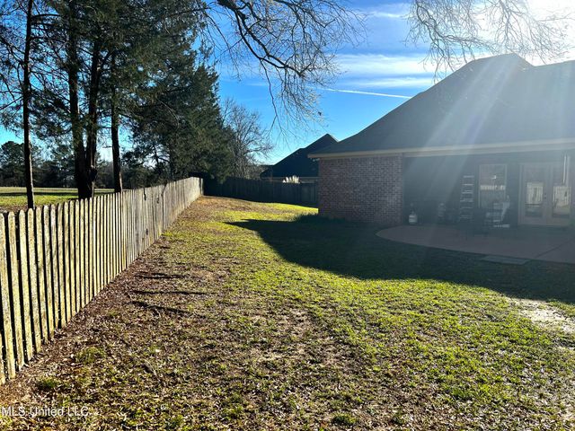 506 Orchard Brook Court, Florence, MS 39073