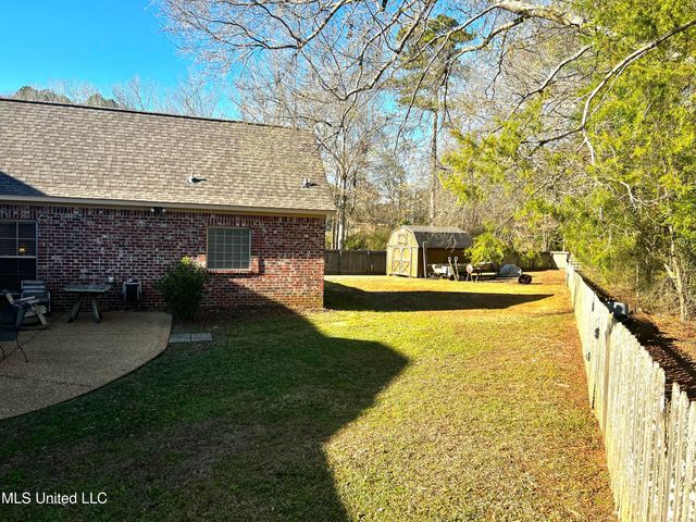 506 Orchard Brook Court, Florence, MS 39073