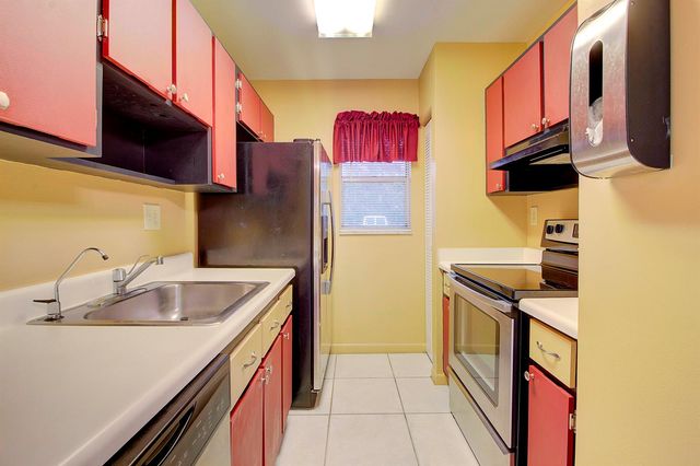 3206 SW CORAL RIDGE Drive 3206, Coral Springs, FL 33065