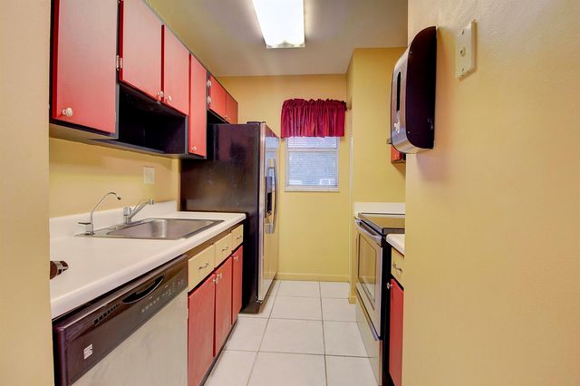 3206 SW CORAL RIDGE Drive 3206, Coral Springs, FL 33065