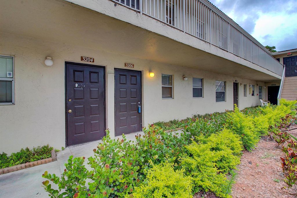 3206 SW CORAL RIDGE Drive 3206, Coral Springs, FL 33065