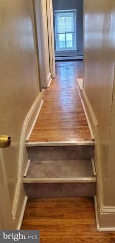 190 W MAPLEWOOD AVE, Philadelphia, PA 19144