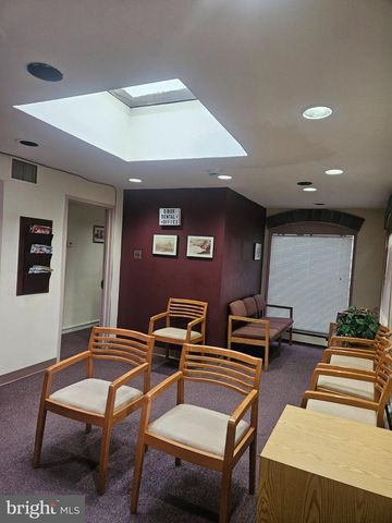 190 W MAPLEWOOD AVE, Philadelphia, PA 19144