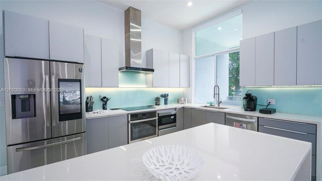 1759 SW 30th Pl 0, Fort Lauderdale, FL 33315
