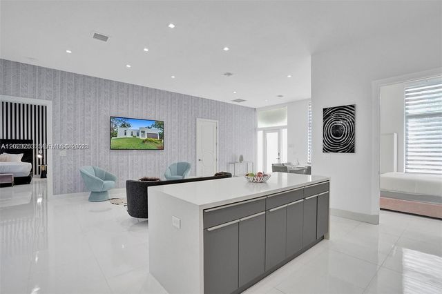1759 SW 30th Pl 0, Fort Lauderdale, FL 33315