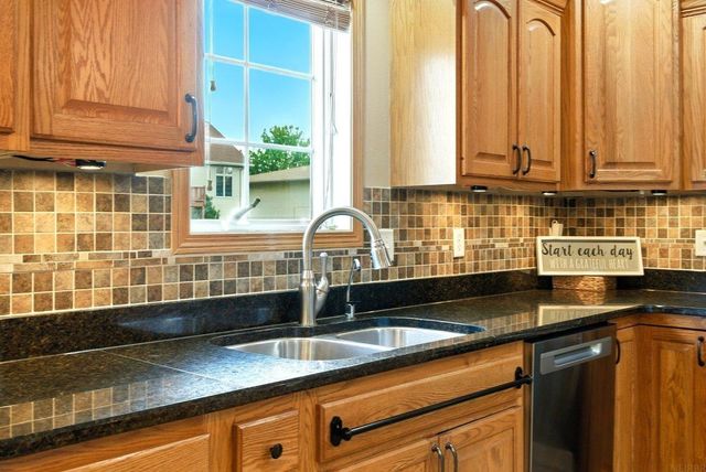 4206 Knoll Ridge Drive, Cedar Falls, IA 50613