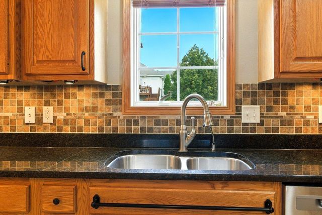 4206 Knoll Ridge Drive, Cedar Falls, IA 50613