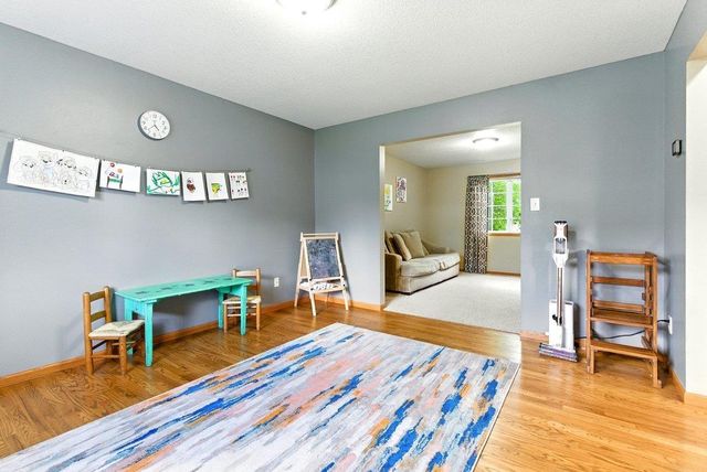 4206 Knoll Ridge Drive, Cedar Falls, IA 50613