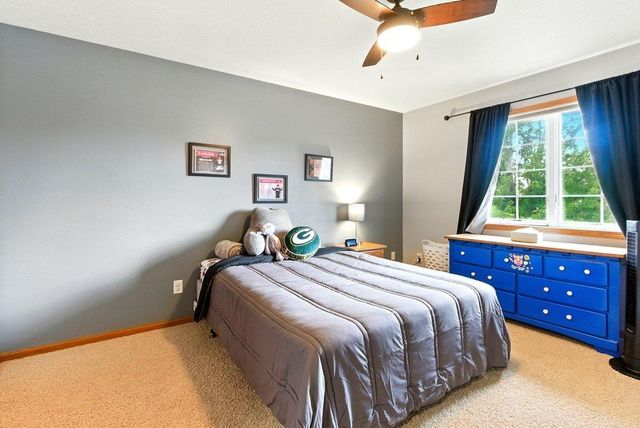 4206 Knoll Ridge Drive, Cedar Falls, IA 50613