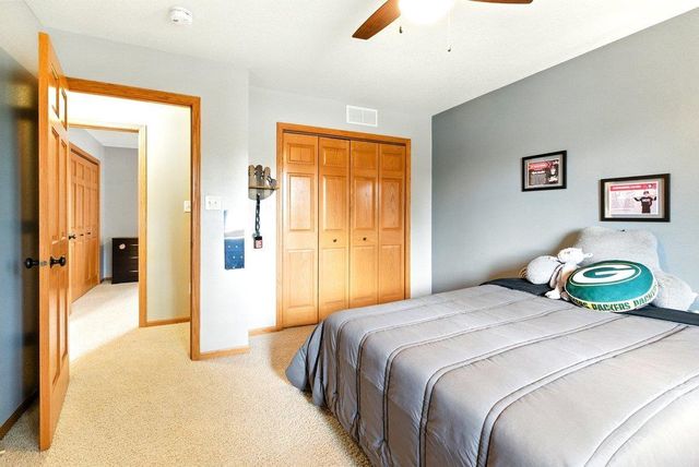 4206 Knoll Ridge Drive, Cedar Falls, IA 50613