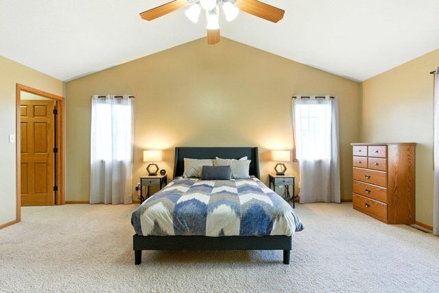 4206 Knoll Ridge Drive, Cedar Falls, IA 50613