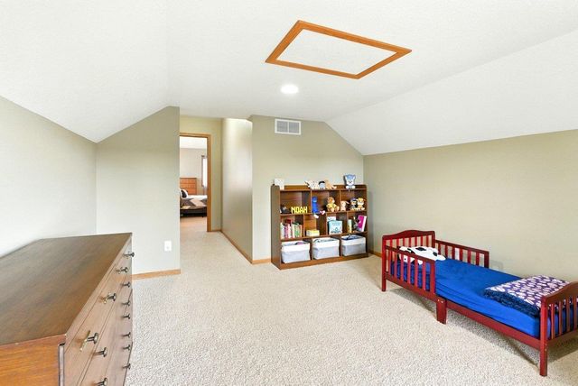 4206 Knoll Ridge Drive, Cedar Falls, IA 50613