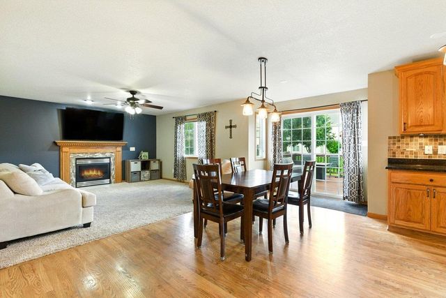 4206 Knoll Ridge Drive, Cedar Falls, IA 50613