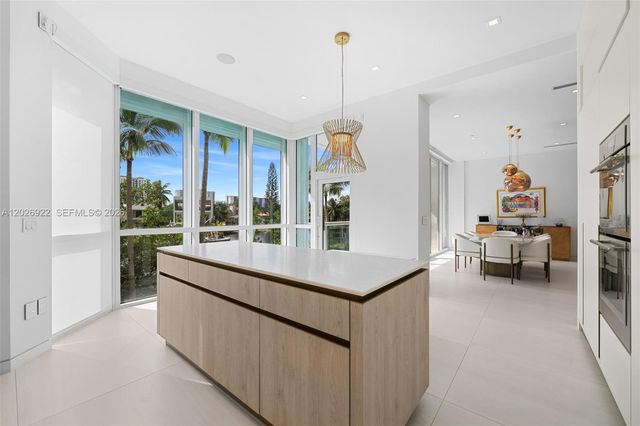 16500 Collins Avenue TH8, Sunny Isles Beach, FL 33160